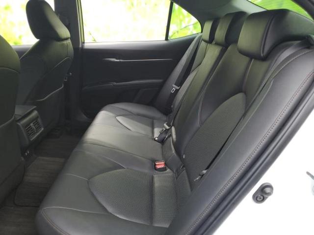 カムリ Ｇレザーパッケージ　新品タイヤ／保証書／ディスプレイオーディオ＋ナビ８インチ／トヨタセーフティセンス／シートヒーター　前席／車線逸脱防止支援システム／シート　合皮／ドライブレコーダー　社外　衝突被害軽減システム　禁煙車（7枚目）