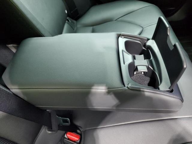 カムリ Ｇレザーパッケージ　新品タイヤ／保証書／ディスプレイオーディオ＋ナビ８インチ／トヨタセーフティセンス／シートヒーター　前席／車線逸脱防止支援システム／シート　合皮／ドライブレコーダー　社外　衝突被害軽減システム　禁煙車（42枚目）