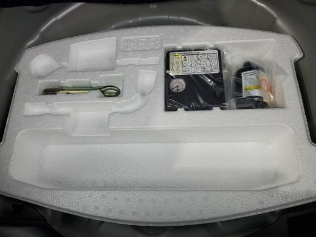 スイフト ハイブリッドＭＸ　保証書／純正　９インチ　メモリーナビ／セーフティサポート（スズキ）／シートヒーター／全方位モニター／車線逸脱防止支援システム／ヘッドランプ　ＬＥＤ／Ｂｌｕｅｔｏｏｔｈ接続／ＥＢＤ付ＡＢＳ　全周囲カメラ（24枚目）