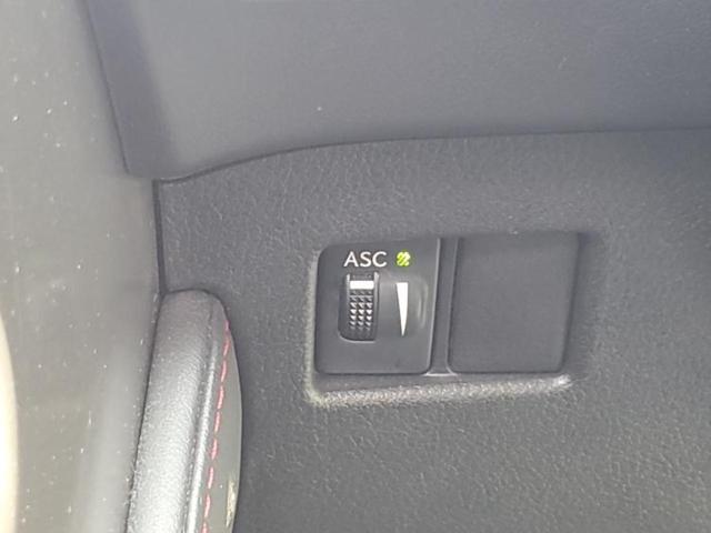 ＮＸ ４ＷＤ　ＮＸ３００ｈ　Ｆスポーツ　サンルーフ／保証書／純正　ＳＤナビ／プリクラッシュセーフティ／シートヒーター　前席／パノラミックビューモニター／車線逸脱防止支援システム／シート　フルレザー／ヘッドランプ　ＬＥＤ／ＵＳＢジャック（28枚目）