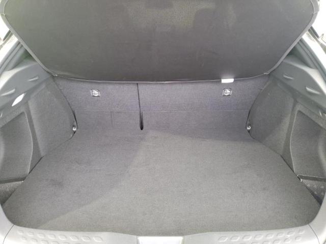 Ｃ－ＨＲ Ｓ　ＧＲスポーツ　新品タイヤ／保証書／ディスプレイオーディオ８インチ／トヨタセーフティセンス／シートヒーター　前席／パノラミックビューモニター／車線逸脱防止支援システム／シート　ハーフレザー　衝突被害軽減システム（8枚目）