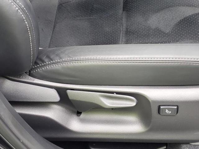 Ｃ－ＨＲ Ｓ　ＧＲスポーツ　新品タイヤ／保証書／ディスプレイオーディオ８インチ／トヨタセーフティセンス／シートヒーター　前席／パノラミックビューモニター／車線逸脱防止支援システム／シート　ハーフレザー　衝突被害軽減システム（43枚目）