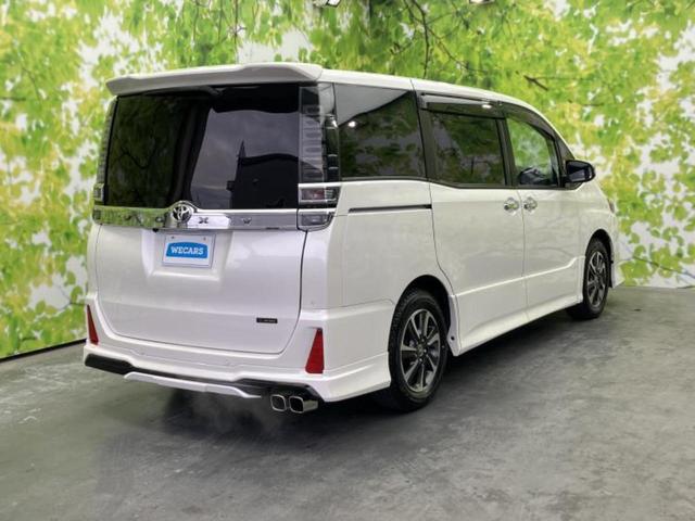 ヴォクシー ＺＳキラメキ３　新品タイヤ／純正エアロ／保証書／純正　９インチ　ＳＤナビ／トヨタセーフティセンス／両側電動スライドドア／車線逸脱防止支援システム／シート　ハーフレザー／ドライブレコーダー　前後　衝突被害軽減システム（3枚目）