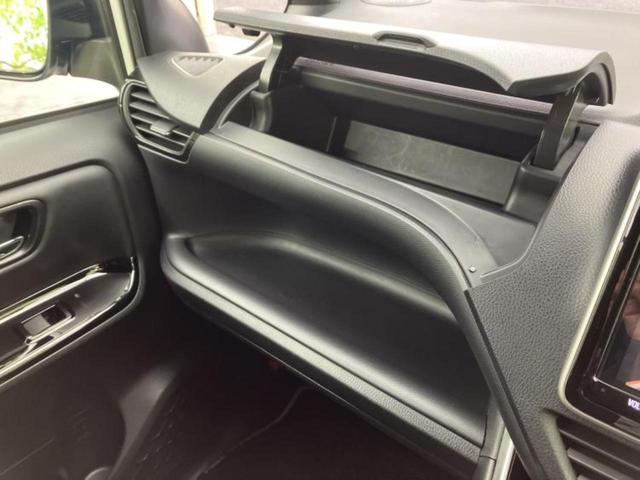 ヴォクシー ＺＳキラメキ３　新品タイヤ／純正エアロ／保証書／純正　９インチ　ＳＤナビ／トヨタセーフティセンス／両側電動スライドドア／車線逸脱防止支援システム／シート　ハーフレザー／ドライブレコーダー　前後　衝突被害軽減システム（35枚目）