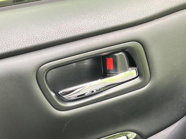 ヴォクシー ＺＳキラメキ３　新品タイヤ／純正エアロ／保証書／純正　９インチ　ＳＤナビ／トヨタセーフティセンス／両側電動スライドドア／車線逸脱防止支援システム／シート　ハーフレザー／ドライブレコーダー　前後　衝突被害軽減システム（41枚目）