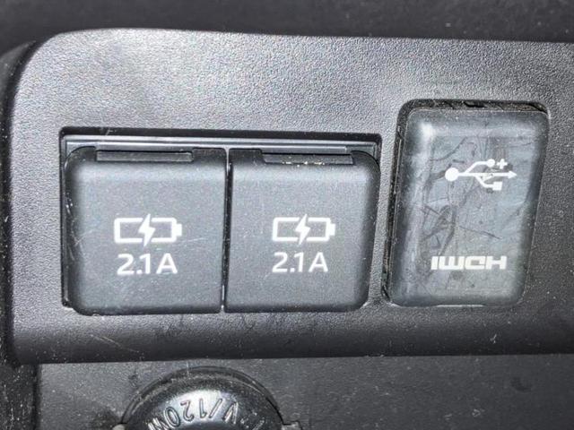 ヴォクシー ＺＳキラメキ３　新品タイヤ／純正エアロ／保証書／純正　９インチ　ＳＤナビ／トヨタセーフティセンス／両側電動スライドドア／車線逸脱防止支援システム／シート　ハーフレザー／ドライブレコーダー　前後　衝突被害軽減システム（43枚目）