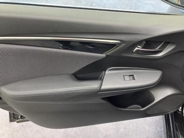 フィットハイブリッド ハイブリッド・Ｓホンダセンシング　保証書／純正　８インチ　ナビ／ホンダセンシング／車線逸脱防止支援システム／ヘッドランプ　ＬＥＤ／ＵＳＢジャック／Ｂｌｕｅｔｏｏｔｈ接続／ＥＴＣ／ＥＢＤ付ＡＢＳ／横滑り防止装置／アイドリングストップ（21枚目）