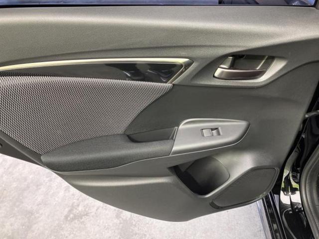 フィットハイブリッド ハイブリッド・Ｓホンダセンシング　保証書／純正　８インチ　ナビ／ホンダセンシング／車線逸脱防止支援システム／ヘッドランプ　ＬＥＤ／ＵＳＢジャック／Ｂｌｕｅｔｏｏｔｈ接続／ＥＴＣ／ＥＢＤ付ＡＢＳ／横滑り防止装置／アイドリングストップ（23枚目）