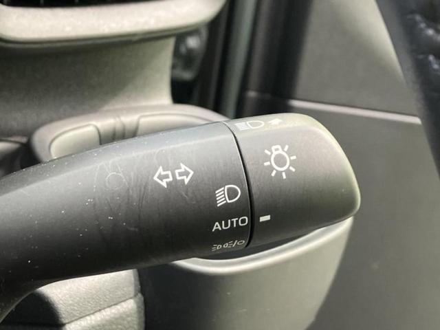 シエンタ ハイブリッドＺ　新品タイヤ／保証書／純正　ＳＤナビ／衝突安全装置／両側電動スライドドア／シートヒーター　前席／車線逸脱防止支援システム／パーキングアシスト　自動操舵／ヘッドランプ　ＬＥＤ／ＵＳＢジャック　バックカメラ（17枚目）