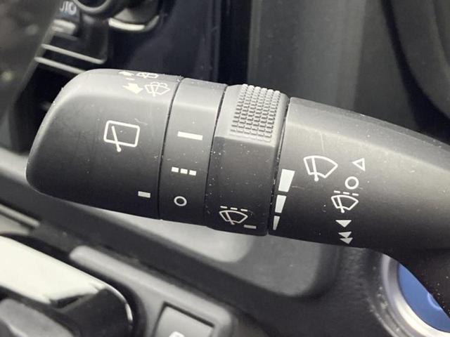 シエンタ ハイブリッドＺ　新品タイヤ／保証書／純正　ＳＤナビ／衝突安全装置／両側電動スライドドア／シートヒーター　前席／車線逸脱防止支援システム／パーキングアシスト　自動操舵／ヘッドランプ　ＬＥＤ／ＵＳＢジャック　バックカメラ（18枚目）