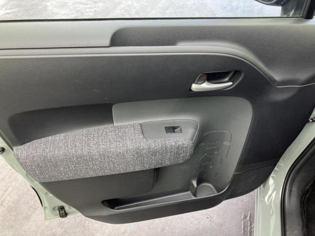 シエンタ ハイブリッドＺ　新品タイヤ／保証書／純正　ＳＤナビ／衝突安全装置／両側電動スライドドア／シートヒーター　前席／車線逸脱防止支援システム／パーキングアシスト　自動操舵／ヘッドランプ　ＬＥＤ／ＵＳＢジャック　バックカメラ（23枚目）