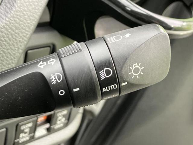 ノア Ｓｉダブルバイビー３　保証書／純正　ＳＤナビ／衝突安全装置／両側電動スライドドア／車線逸脱防止支援システム／シート　ハーフレザー／ドライブレコーダー　前後／ヘッドランプ　ＬＥＤ／Ｂｌｕｅｔｏｏｔｈ接続／ＥＴＣ　バックカメラ（17枚目）