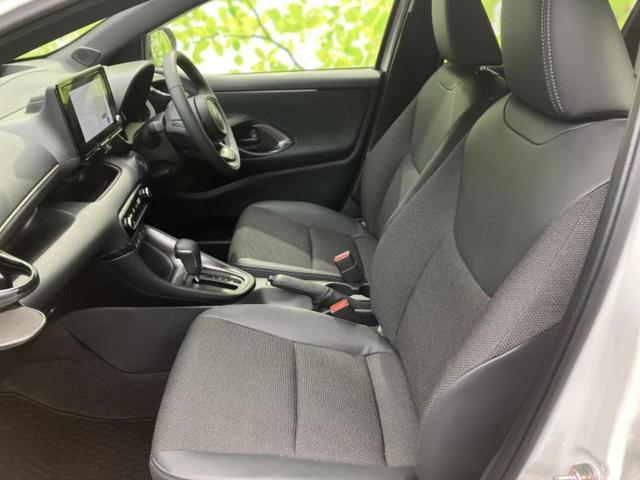 ヤリス ハイブリッドZ 保証書/ディスプレイオーディオ+ナビ/シートヒーター/車線逸脱防止支援システム/シート ハーフレザー/ドライブレコーダー 前後/ヘッドランプ LED/USBジャック/ETC2.0 バックカメラ(6枚目)