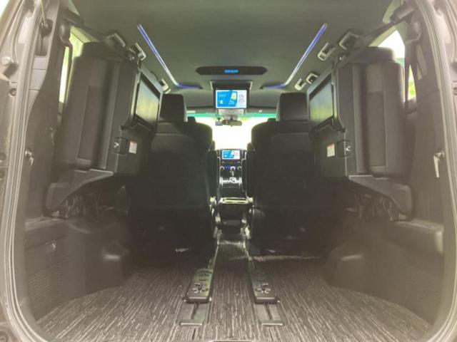 アルファード Ｓタイプゴールド　新品タイヤ／保証書／ディスプレイオーディオ９インチ／フリップダウンモニター　純正　１２．１インチ／衝突安全装置／両側電動スライドドア／車線逸脱防止支援システム／シート　ハーフレザー　バックカメラ　ＴＶ（21枚目）