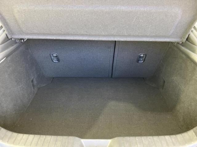 ＭＡＺＤＡ３ファストバック １５Ｓツーリング　保証書／ディスプレイオーディオ１０インチ／アイアクティブセンス（マツダ）／３６０°ビューモニター／車線逸脱防止支援システム／ヘッドランプ　ＬＥＤ／ＵＳＢジャック／Ｂｌｕｅｔｏｏｔｈ接続　ワンオーナー（8枚目）