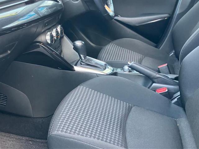 デミオ 15S 保証書/純正 SDナビ/衝突安全装置/全方位モニター/車線逸脱防止支援システム/ドライブレコーダー 前後/ヘッドランプ LED/ETC/EBD付ABS/横滑り防止装置/アイドリングストップ ドラレコ(4枚目)