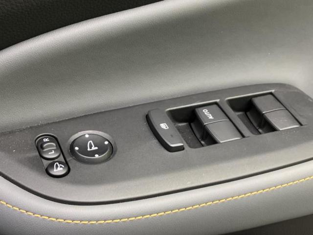 フィット ＲＳ　保証書／ディスプレイオーディオ９インチ／ホンダセンシング／車線逸脱防止支援システム／シート　ハーフレザー／ドライブレコーダー　前後／ヘッドランプ　ＬＥＤ／ＵＳＢジャック　衝突被害軽減システム　禁煙車（37枚目）