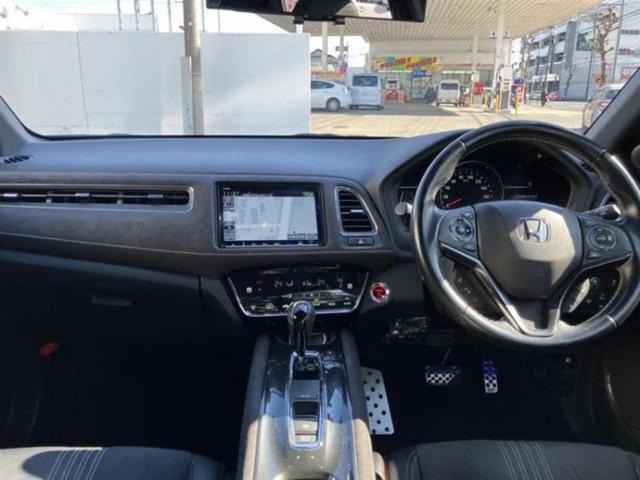 ヴェゼル ハイブリッドRS・ホンダセンシング 保証書/純正 SDナビ/シートヒーター/シート ハーフレザー/ヘッドランプ HID/Bluetooth接続/EBD付ABS/横滑り防止装置/アイドリングストップ/バックモニター/フルセグTV(4枚目)