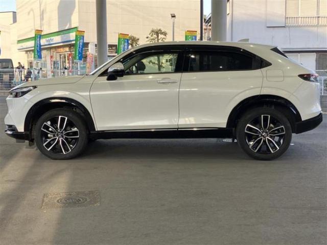 ヴェゼル ｅＨＥＶ　Ｚ　保証書／ディスプレイオーディオ＋ナビ／衝突安全装置／シートヒーター／全方位モニター／車線逸脱防止支援システム／シート　ハーフレザー／電動バックドア／ドライブレコーダー　前後　衝突被害軽減システム（2枚目）