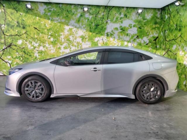 プリウス Ｘ　モデリスタエアロ／保証書／ディスプレイオーディオ＋ナビ／トヨタセーフティセンス／車線逸脱防止支援システム／ヘッドランプ　ＬＥＤ／Ｂｌｕｅｔｏｏｔｈ接続／ＥＴＣ２．０／ＥＢＤ付ＡＢＳ　フルエアロ　禁煙車（2枚目）