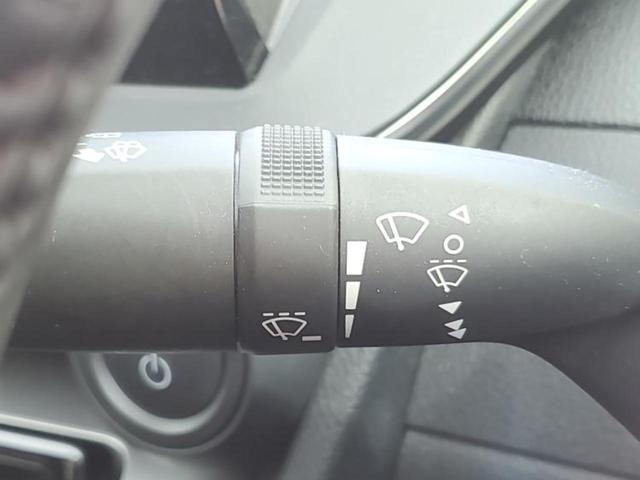 プリウス Ｘ　モデリスタエアロ／保証書／ディスプレイオーディオ＋ナビ／トヨタセーフティセンス／車線逸脱防止支援システム／ヘッドランプ　ＬＥＤ／Ｂｌｕｅｔｏｏｔｈ接続／ＥＴＣ２．０／ＥＢＤ付ＡＢＳ　フルエアロ　禁煙車（18枚目）