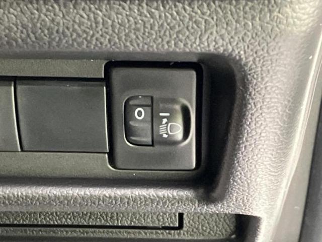 スペーシアカスタム ハイブリッドＸＳターボ　保証書／純正　９インチ　メモリーナビ／セーフティサポート（スズキ）／両側電動スライドドア／シートヒーター　前席／全方位モニター／車線逸脱防止支援システム／シート　ハーフレザー／登録済未使用車　ターボ（27枚目）