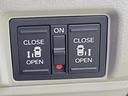 ヒョウジュン　保証書／純正　８インチ　ナビ／ホンダセンシング／両側電動スライドドア／シートヒーター　前席／車線逸脱防止支援システム／パーキングアシスト　バックガイド／ヘッドランプ　ＬＥＤ　衝突被害軽減システム（25枚目）
