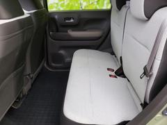 ＷＥＣＡＲＳでは各商談席に大型モニターをご用意しております！見やすい大画面でゆったりと全国の在庫をご覧いただけます！是非ご来店お待ちしております！ 7