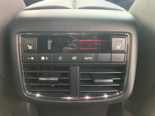 CX-8 XD Lパッケージ ワンオーナー サンルーフ 革シート キーレス フルセグ ナビ&TV 19アルミホイール 乗車定員7人 ディーゼル エアバッグ オートマ フル装備 ETC バックカメラ スマートキー(29枚目)