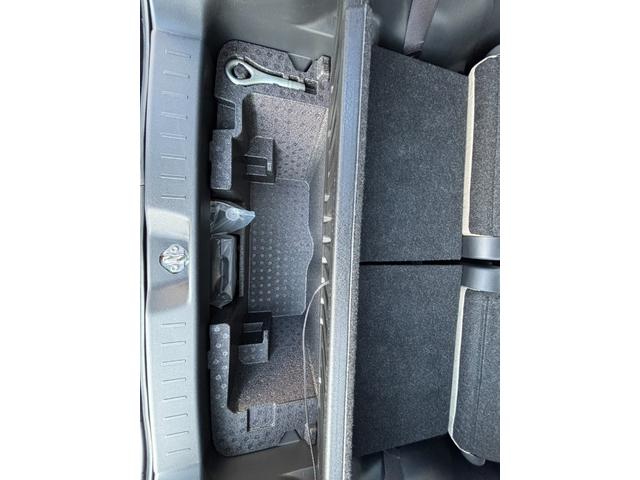 ムーヴキャンバス Ｘリミテッドメイクアップ　ＳＡＩＩ　★禁煙車　★純正ナビ　★バックカメラ　★両替電動スライドドア　★ＥＴＣ車載器　★スマートアシスト（安全装置）　★ソケット　ＵＳＢケーブル　★ＩＳＯＦＩＸ（33枚目）