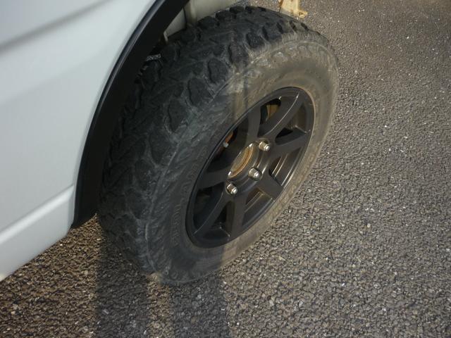 ジムニー ＦＩＳフリースタイルワールドカップリミテッド　リフトアップ　５ＭＴ（17枚目）