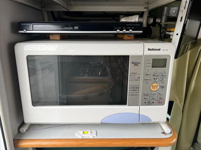 ボンゴトラック 4WD ガソリン車なので何処でも登録できます。Tベルト交換済み シンク ガス2口 トイレ 洗面所冷蔵庫 TV サイドオーニング(21枚目)