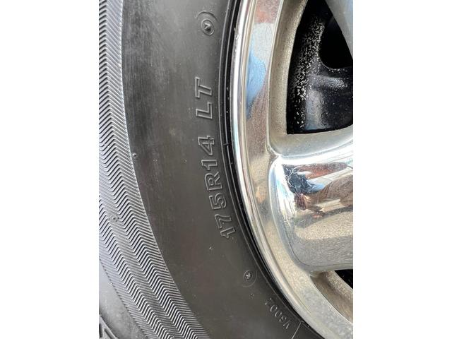 ボンゴトラック 4WD ガソリン車なので何処でも登録できます。Tベルト交換済み シンク ガス2口 トイレ 洗面所冷蔵庫 TV サイドオーニング(26枚目)