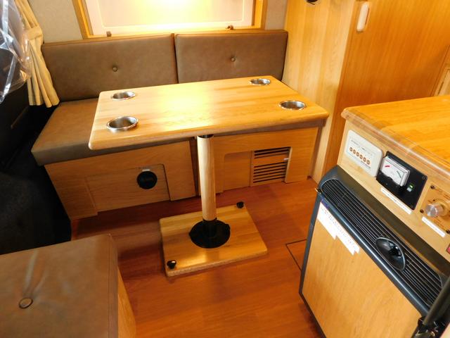 キャンピングカー カトーモーター DD 2700ccガソリン 冷蔵庫 FFヒーター ツインサブBT 外部電源・充電器 3000Wインバーター マックスファン サイドオーニング レカロシート2脚 スタビ(47枚目)