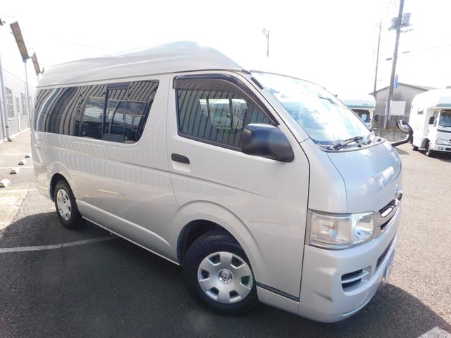 キャンピングカー RVランド ランドワゴンST 2000ccガソリン 8名乗車4名就寝 シンク FFヒーター サブバッテリー 走行充電 外部電源・充電器 サイドオーニング リアクーラー・ヒーター(18枚目)