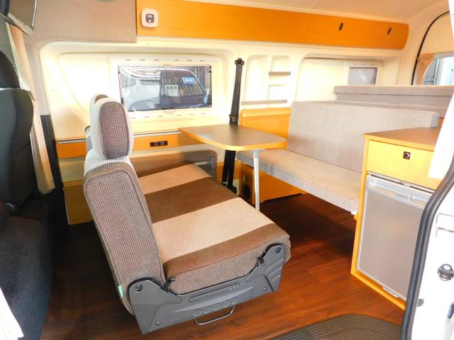 キャンピングカー トイファクトリー製 トイズボックス540 出窓 2700cc 5名乗車5名就寝 FFヒーター 冷蔵庫 テレビ マックスファン サイドオーニング ツインサブバッテリー 外部電源・充電器(2枚目)
