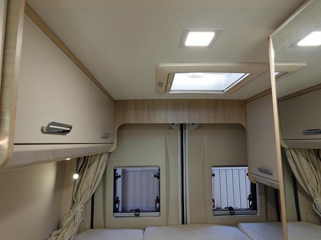 デュカト 　キャンピングカー　ローラーチーム　リビングストーンＫ２　４名乗車２名就寝　シンク　冷蔵庫　走行充電器　外部充電器　クルーズコントロール　ＦＦヒーター　カセットトイレ　外部電源　サブバッテリー（32枚目）