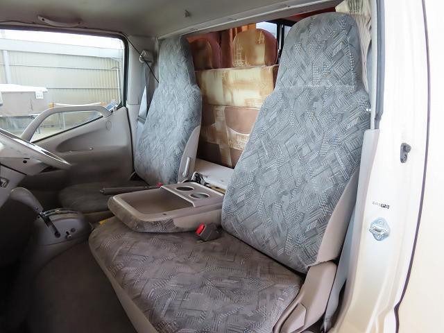 カムロード 　キャンピングカー　ＡｔｏＺ　アンソニーＧＣ　７名乗車７名就寝　シンク　冷蔵庫　電子レンジ　液晶テレビ　ツインサブバッテリー　１５００Ｗインバーター　ウィンドウエアコン　マックスファン（17枚目）