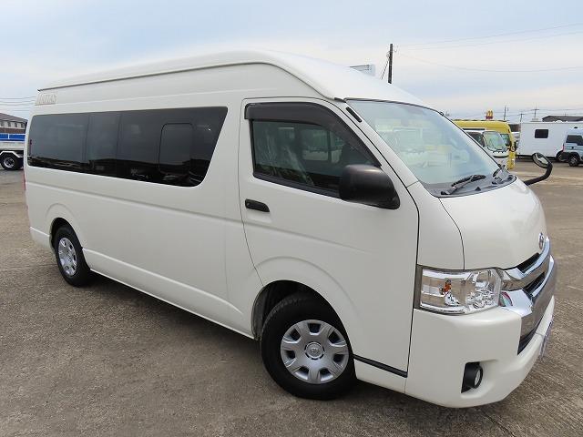 レジアスエースバン 　キャンピングカー　ミスティック　マティアス　９名乗車６名就寝　シンク　冷蔵庫　電子レンジ　ツインサブ　走行充電　外部充電　２０００Ｗインバーター　外部電源　ソーラーパネル　ＦＦヒーター（18枚目）