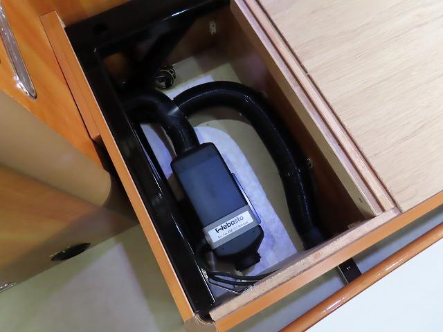 カムロード  キャンピングカー バンテック ジル480スキップ シンク 冷蔵庫 電子レンジ 液晶テレビ ポータブルトイレ トリプルサブバッテリー 走行充電 外部充電 1500Wインバーター 外部電源 ソーラーパネル(26枚目)