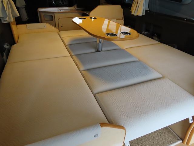 ハイエースワゴン キャンピングカー フジカーズジャパン FOCS DS 10名乗車3名就寝 シンク 冷蔵庫 液晶テレビ シングルサブバッテリー 走行充電 外部充電 350Wインバーター 外部電源 ソーラーパネル(10枚目)