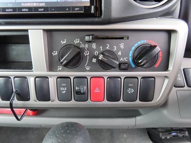 カムロード キャンピングカー ナッツRV クレソンボヤージュ 7名乗車6名就寝 シンク 冷蔵庫 テレビアンテナ ツインサブバッテリー 走行充電 外部充電 外部電源 ソーラーパネル マックスファン FFヒーター(41枚目)