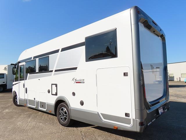 デュカト 　モービルヴェッタ　Ｋヨットテクノライン８６　２２００ｃｃディーゼルターボ　８ＡＴ　乗車４名　就寝４名温水ボイラー　ＦＦヒーター　冷蔵庫　カセットトイレ　外部電源　サブバッテリー（18枚目）