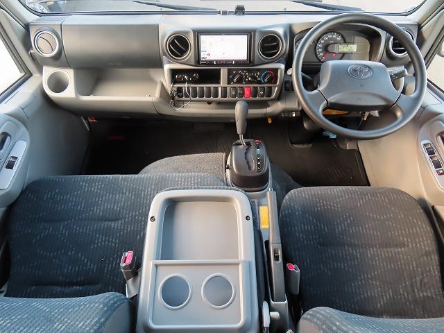 カムロード 　キャンピングカー　ナッツＲＶ　クレソンボヤージュ　エボライト　シンク　冷蔵庫　電子レンジ　トリプルサブバッテリー　走行充電　外部充電　１５００Ｗインバーター　家庭用エアコン　マックスファン（15枚目）