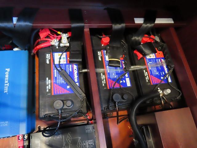 カムロード 　キャンピングカー　ナッツＲＶ　クレソンボヤージュ　エボライト　シンク　冷蔵庫　電子レンジ　トリプルサブバッテリー　走行充電　外部充電　１５００Ｗインバーター　家庭用エアコン　マックスファン（30枚目）