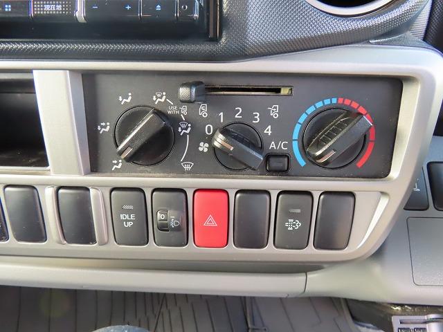 カムロード 　キャンピングカー　ナッツＲＶ　クレソンボヤージュ　エボライト　シンク　冷蔵庫　電子レンジ　トリプルサブバッテリー　走行充電　外部充電　１５００Ｗインバーター　家庭用エアコン　マックスファン（43枚目）