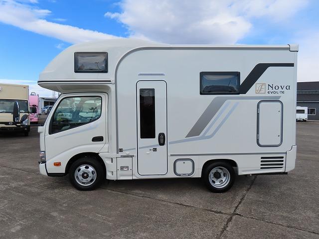 カムロード 　フジカーズジャパン　ＮＯＶＡ　タイプＷ　６名乗車６名就寝　シンク　冷蔵庫電子レンジ　トリプルサブバッテリー　急速充電　外部充電　家庭用エアコン　ＦＦヒーター　マックスファン　１５００Ｗインバーター（23枚目）