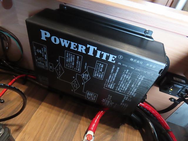 カムロード 　フジカーズジャパン　ＮＯＶＡ　タイプＷ　６名乗車６名就寝　シンク　冷蔵庫電子レンジ　トリプルサブバッテリー　急速充電　外部充電　家庭用エアコン　ＦＦヒーター　マックスファン　１５００Ｗインバーター（29枚目）