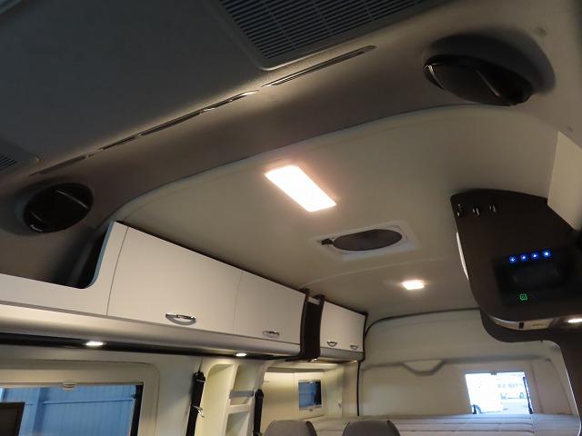 ハイエースバン トイファクトリー バーデングランデ 7名乗車5名就寝 シンク 冷蔵庫 電子レンジ ツインサブ 走行充電 外部充電 1500Wインバーター エアロソーラー 家庭用エアコン FFヒーター(33枚目)