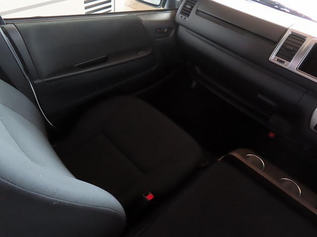 ハイエースバン トイファクトリー バーデングランデ 7名乗車5名就寝 シンク 冷蔵庫 電子レンジ ツインサブ 走行充電 外部充電 1500Wインバーター エアロソーラー 家庭用エアコン FFヒーター(37枚目)